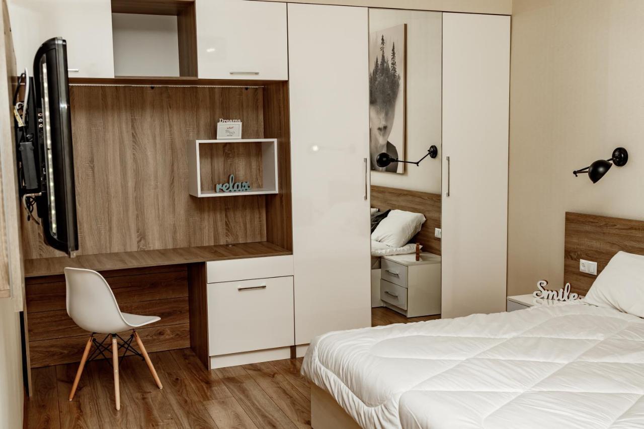 Loft Apartment Lviv Exteriör bild